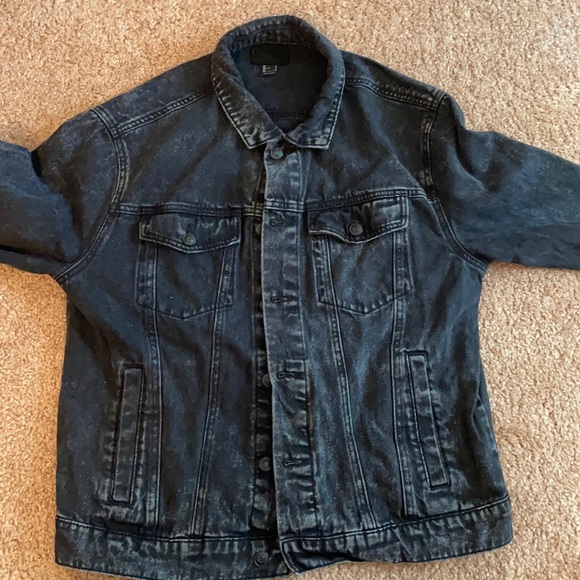 Forever 21 Other - I am selling a black forever 21 denim jacket.
